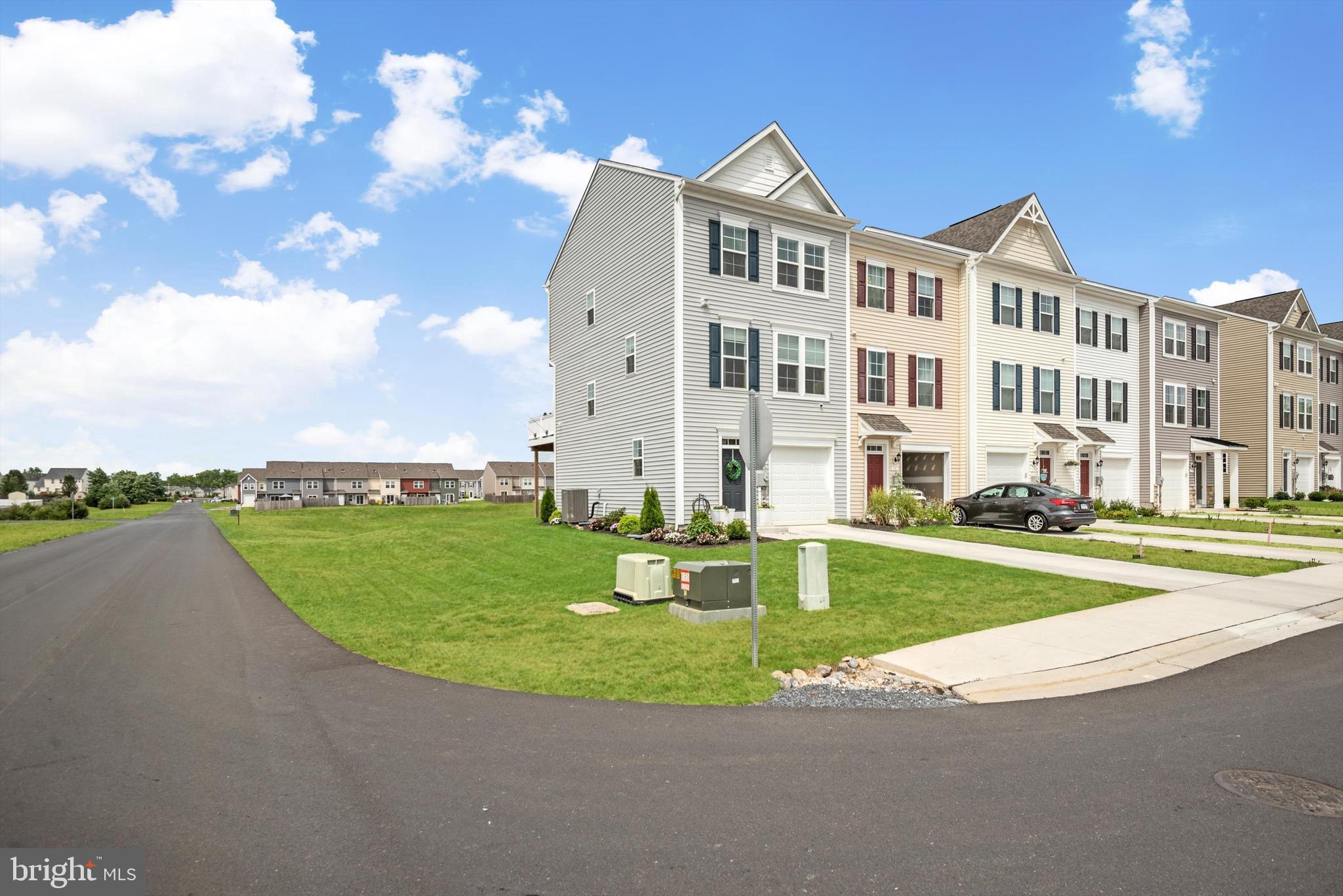 MCCAULEY CROSSING - Residential