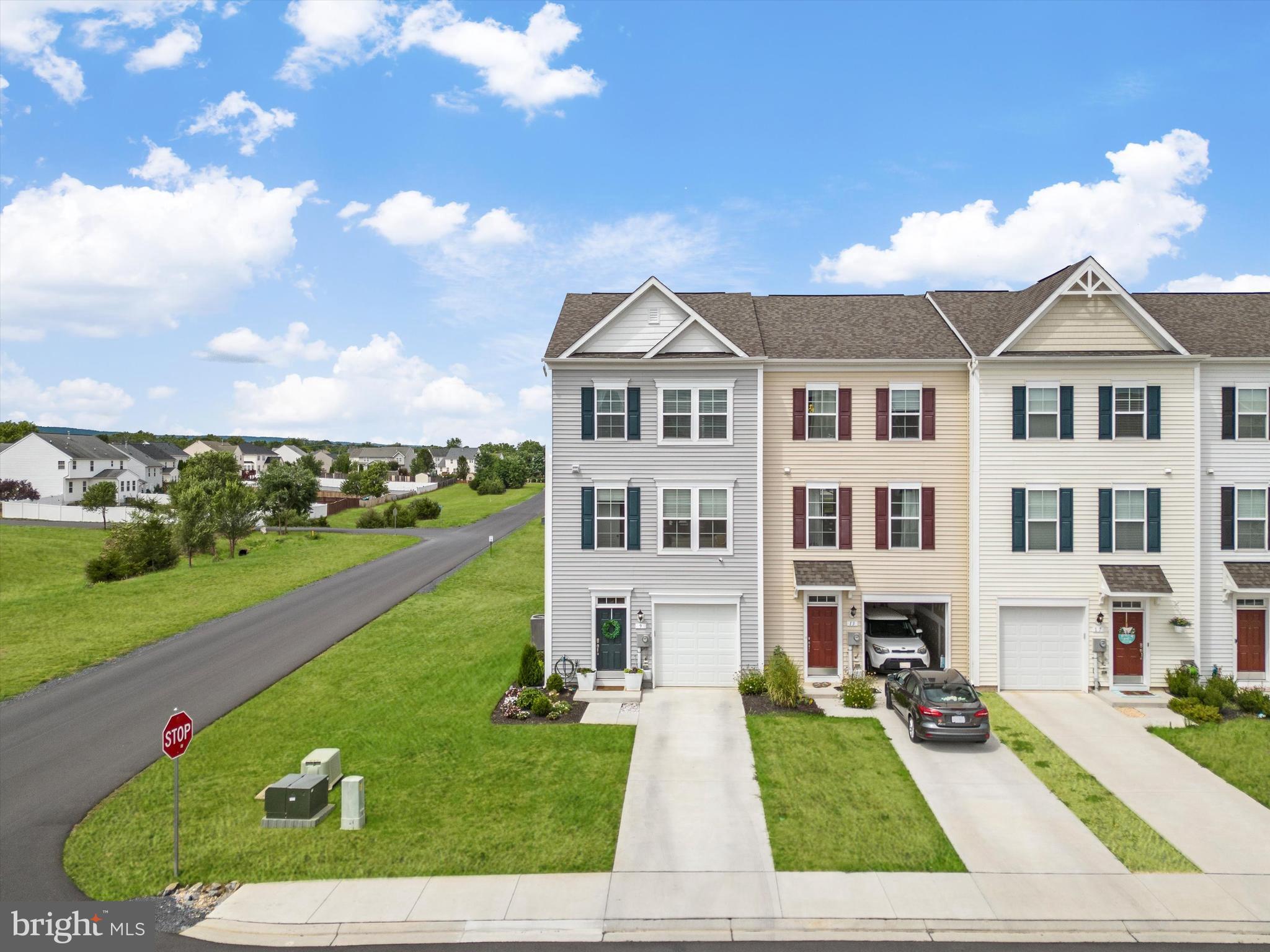 MCCAULEY CROSSING - Residential