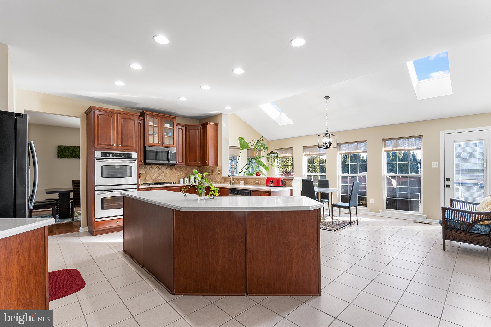 FOX RUN ESTATES - Residential