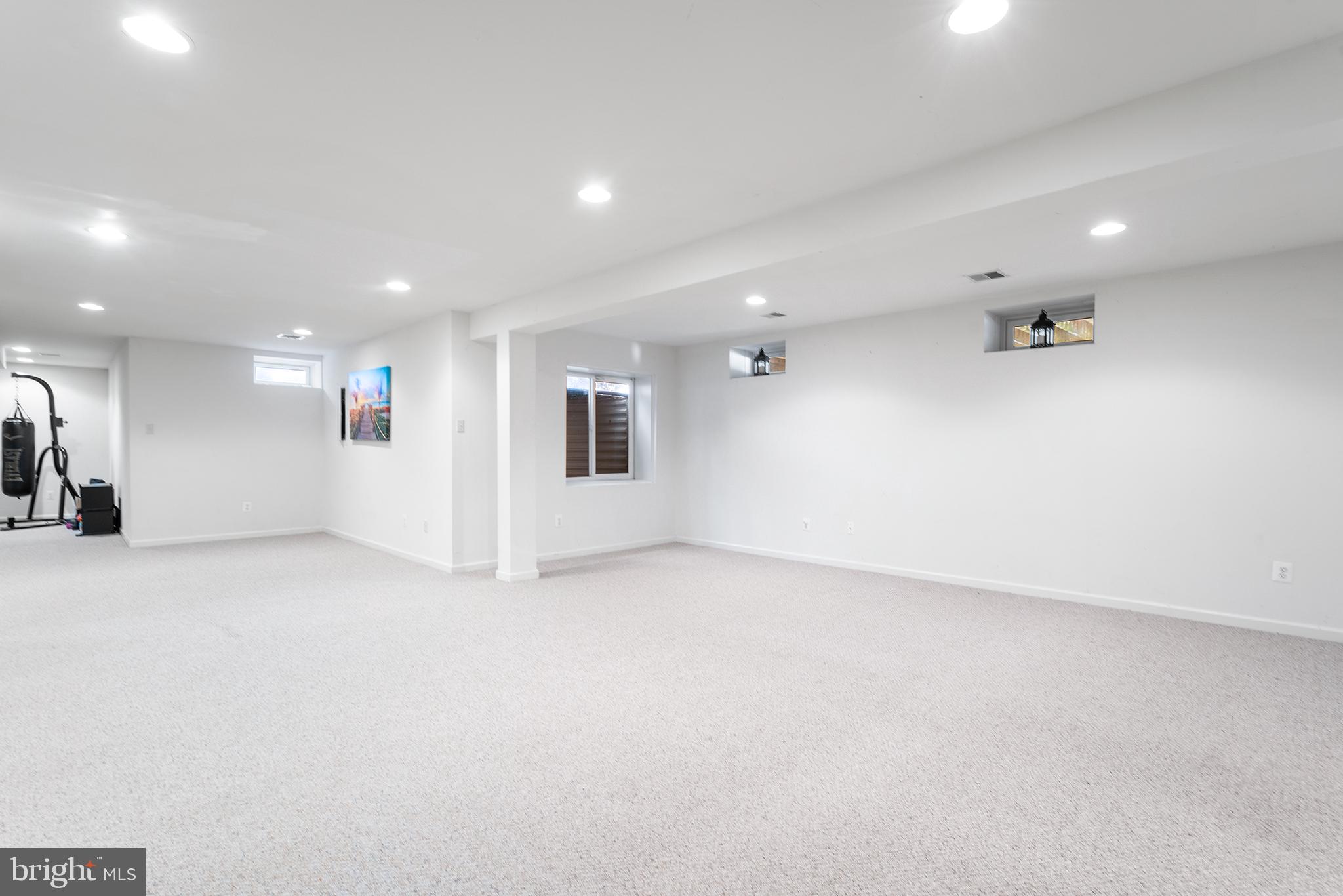 FOX RUN ESTATES - Residential