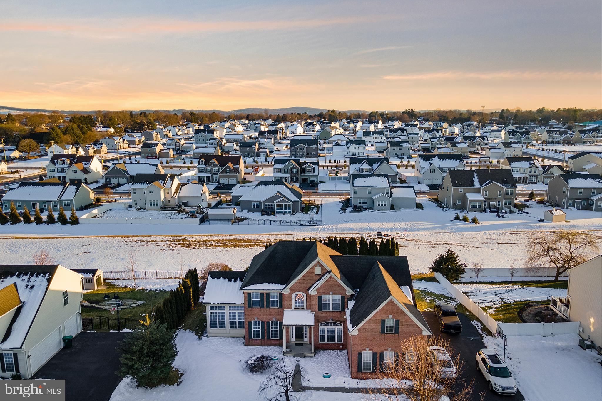 FOX RUN ESTATES - Residential