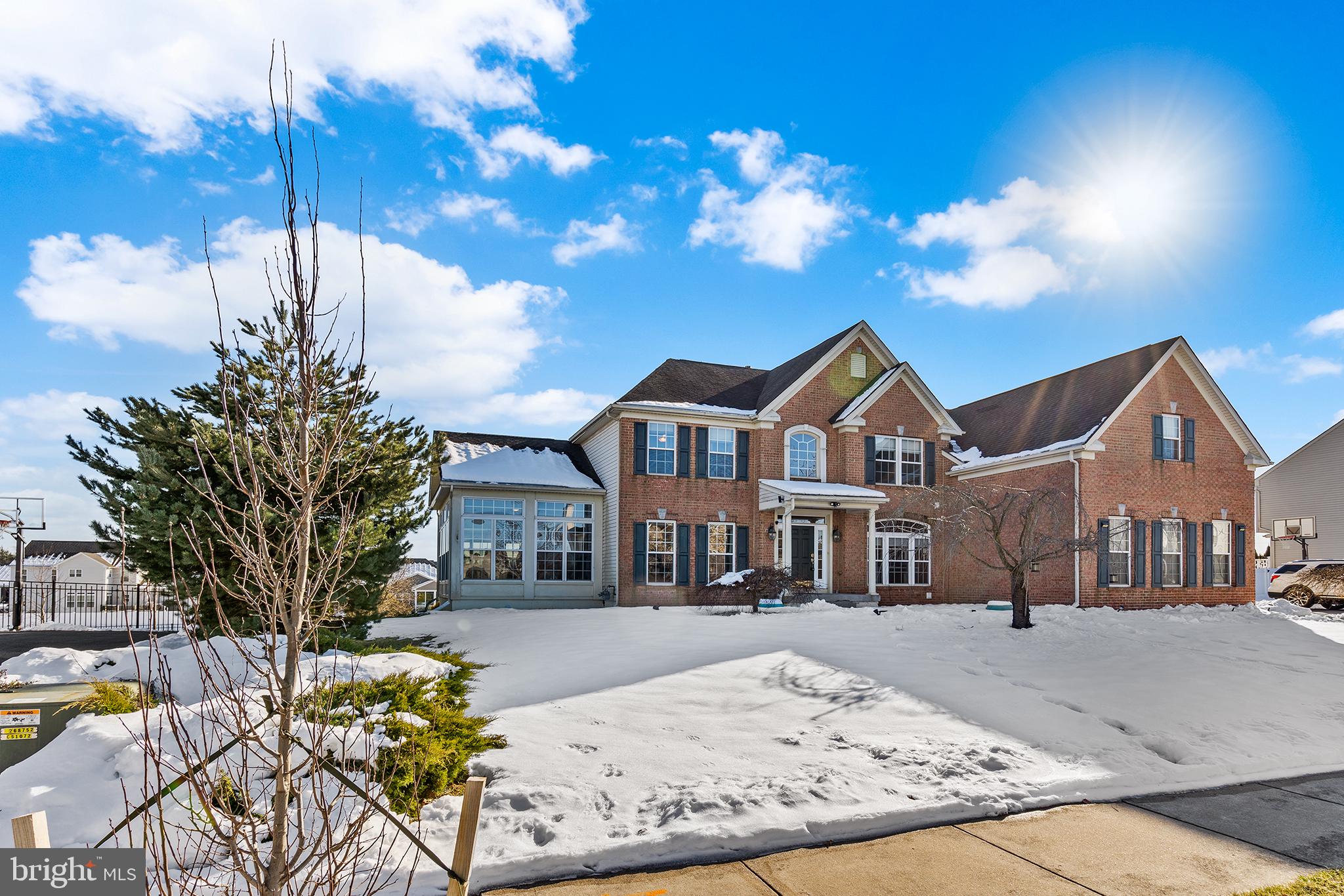 FOX RUN ESTATES - Residential