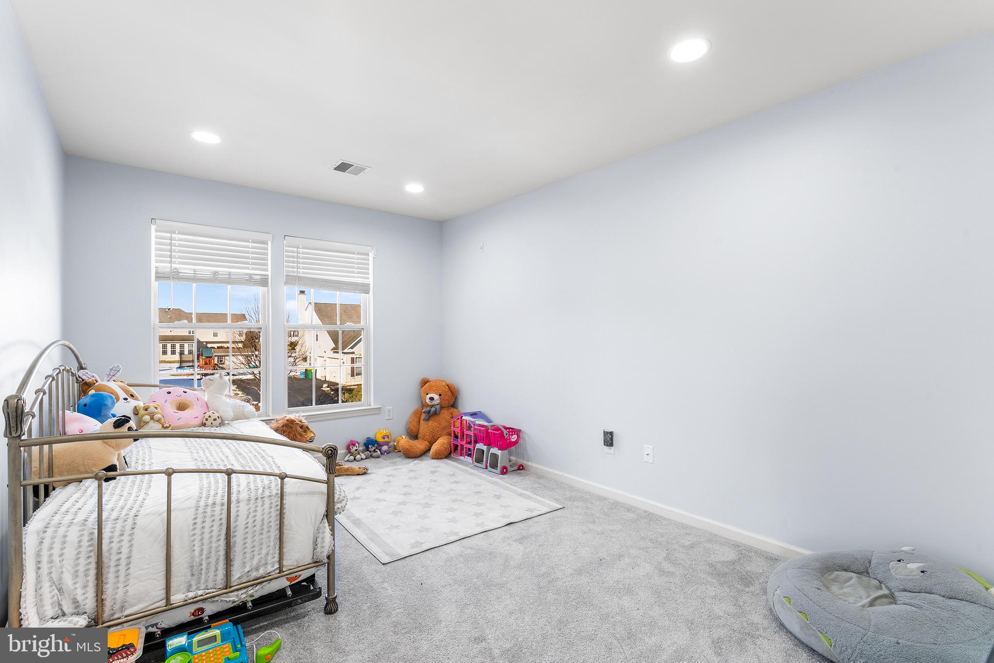 FOX RUN ESTATES - Residential