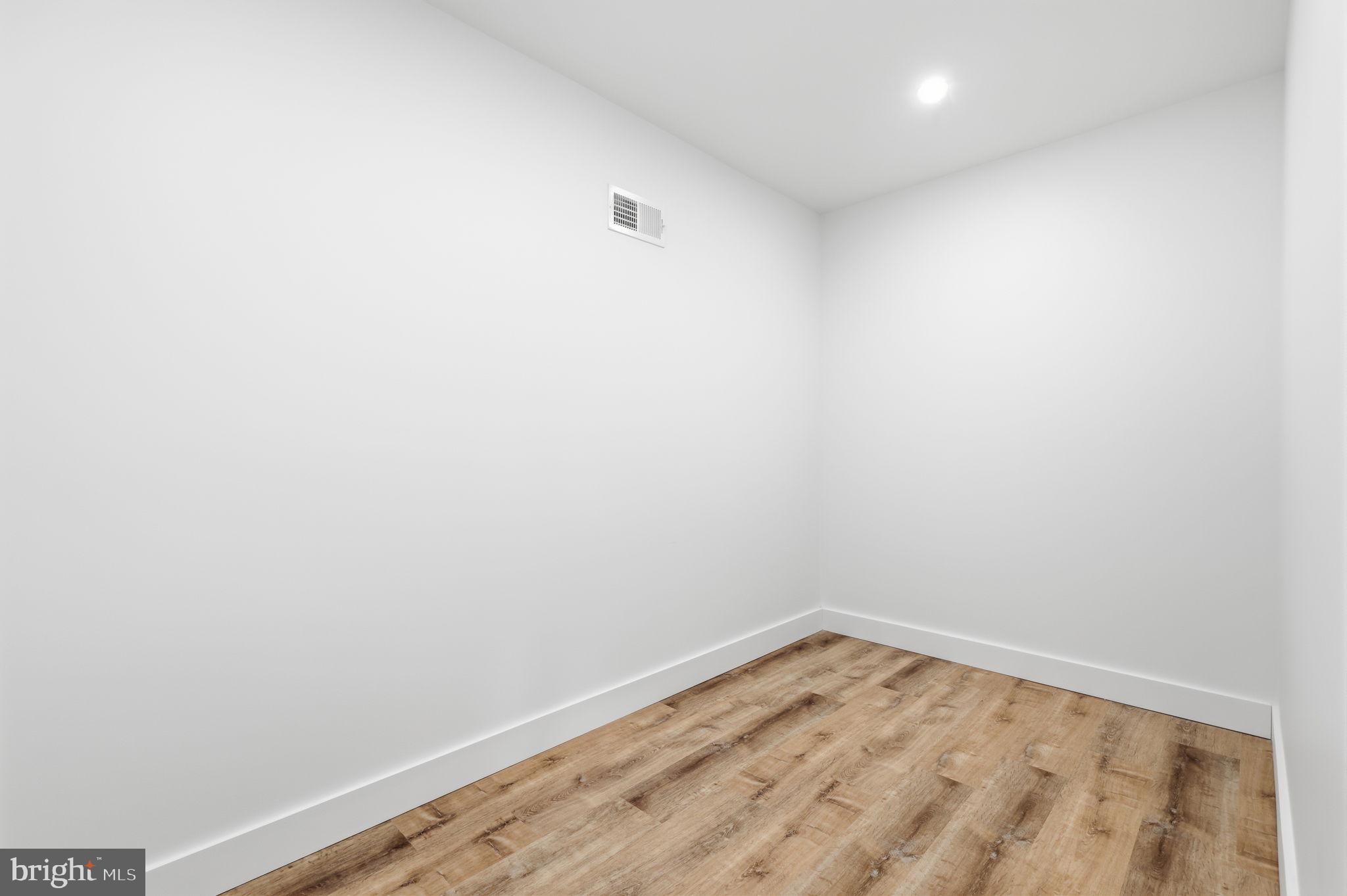 GERMANTOWN - Residential