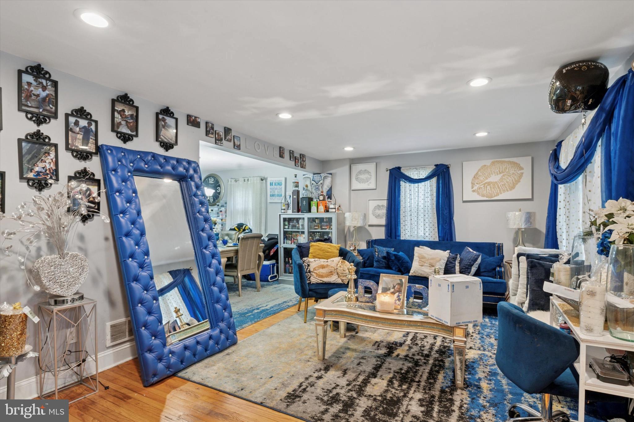 1137 MULBERRY STREET