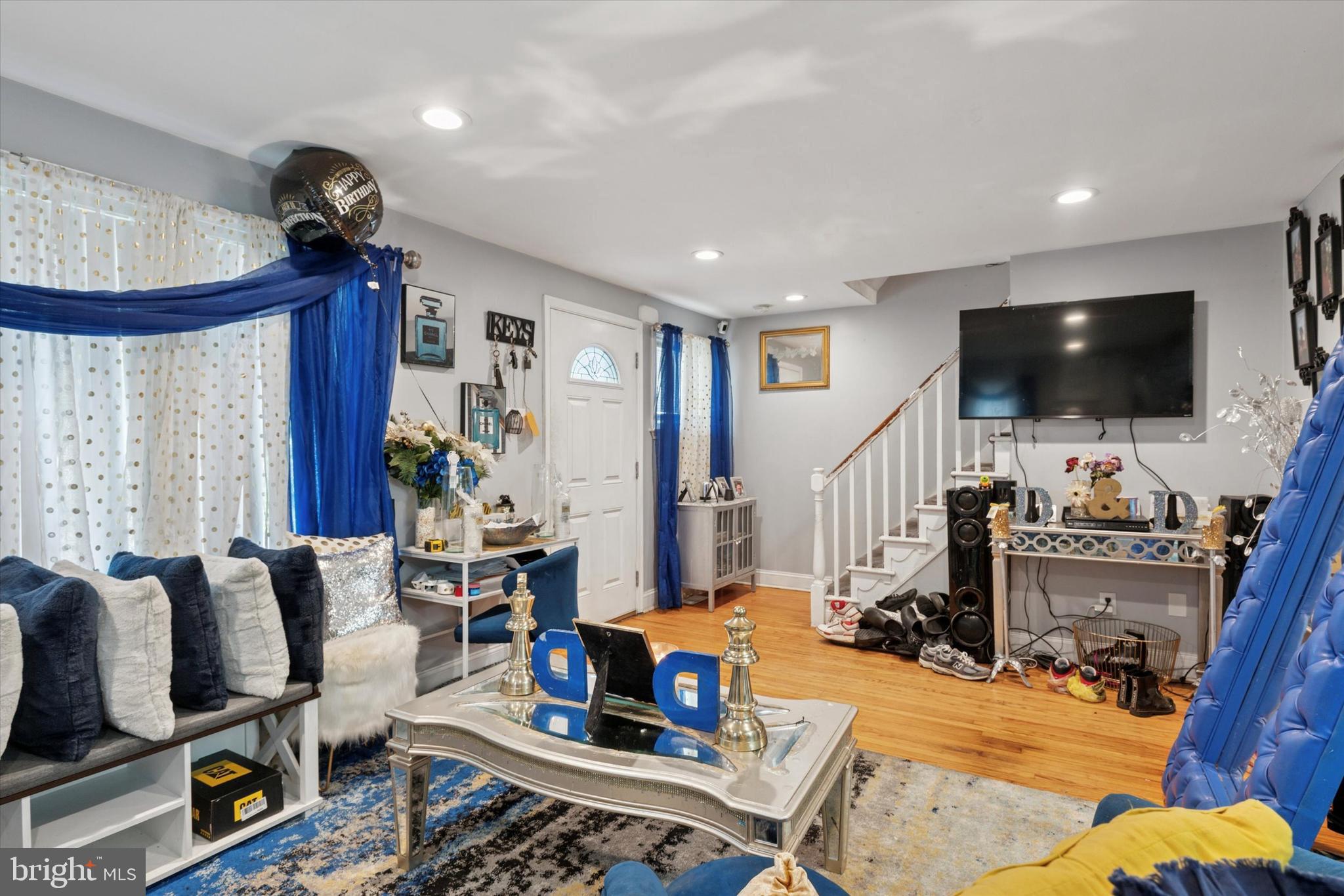 1137 MULBERRY STREET