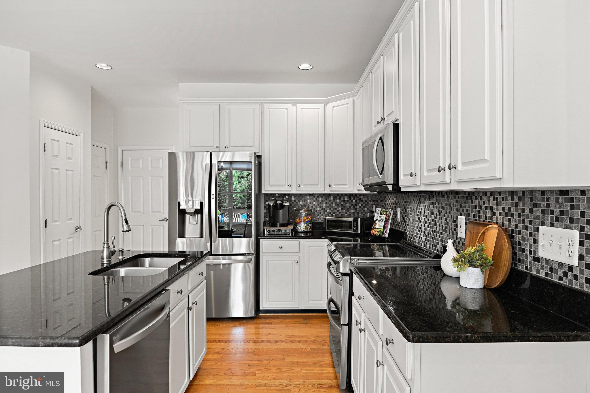 SYCAMORE LAKES - Residential