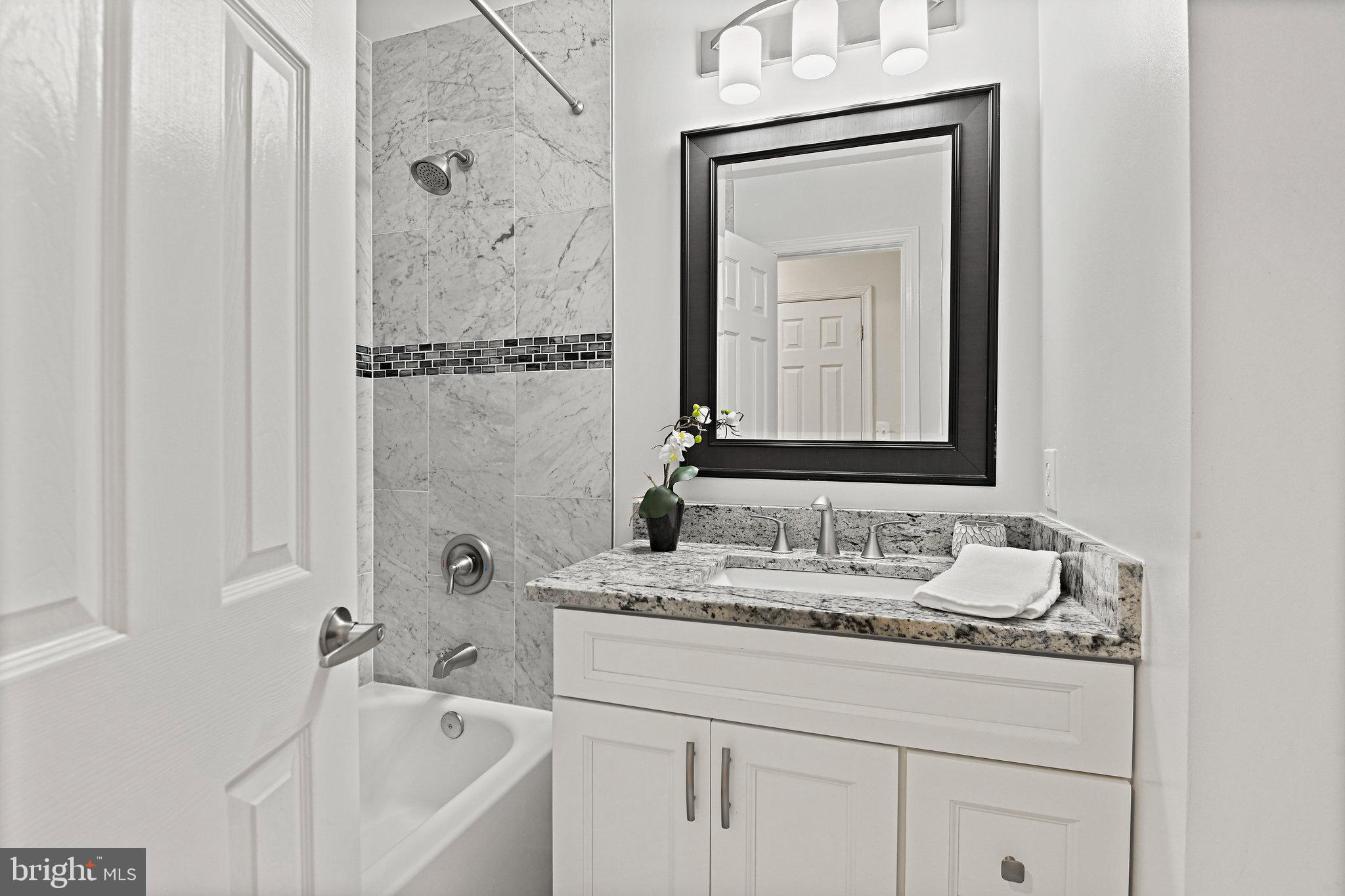 SYCAMORE LAKES - Residential