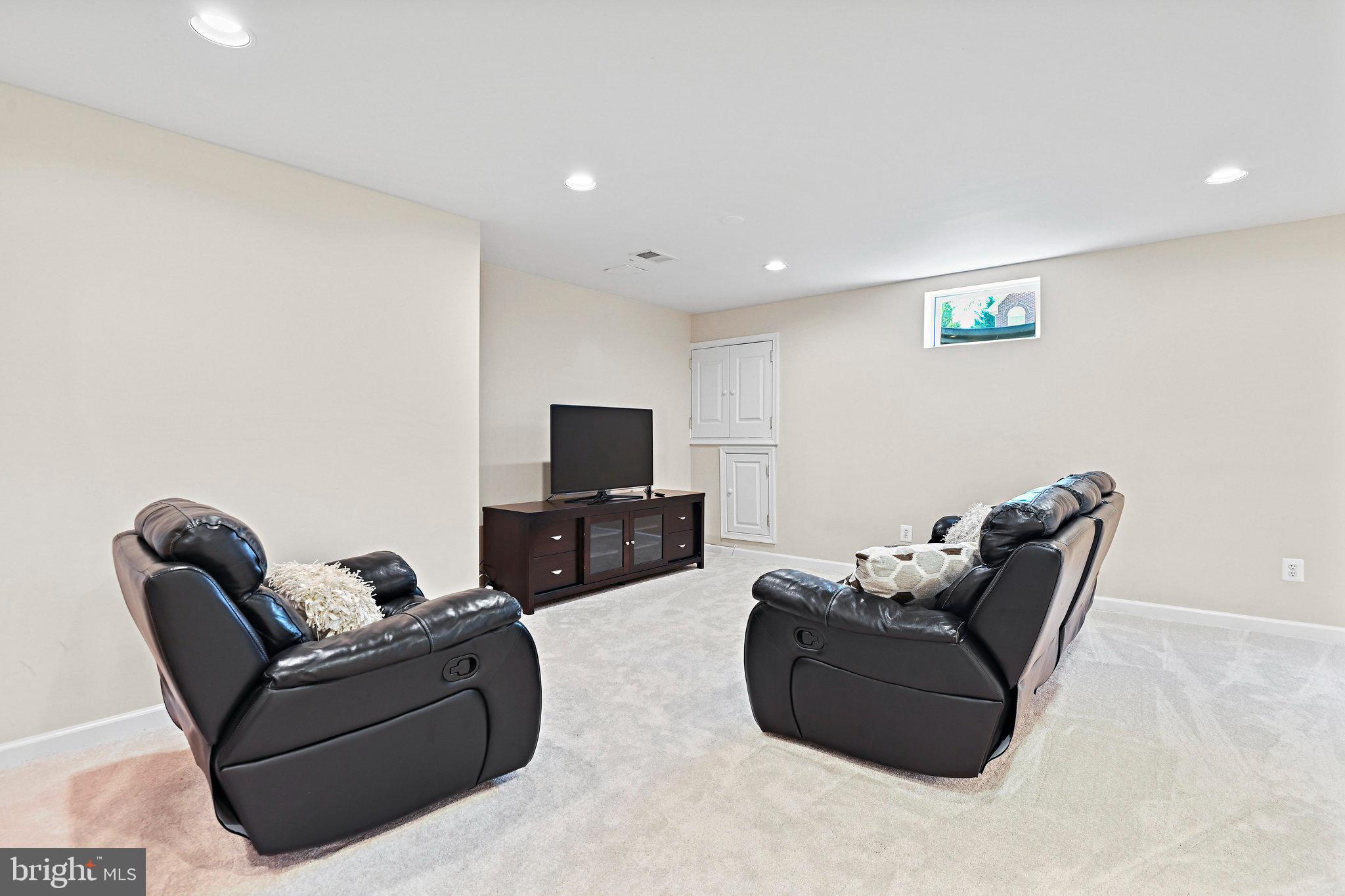 SYCAMORE LAKES - Residential