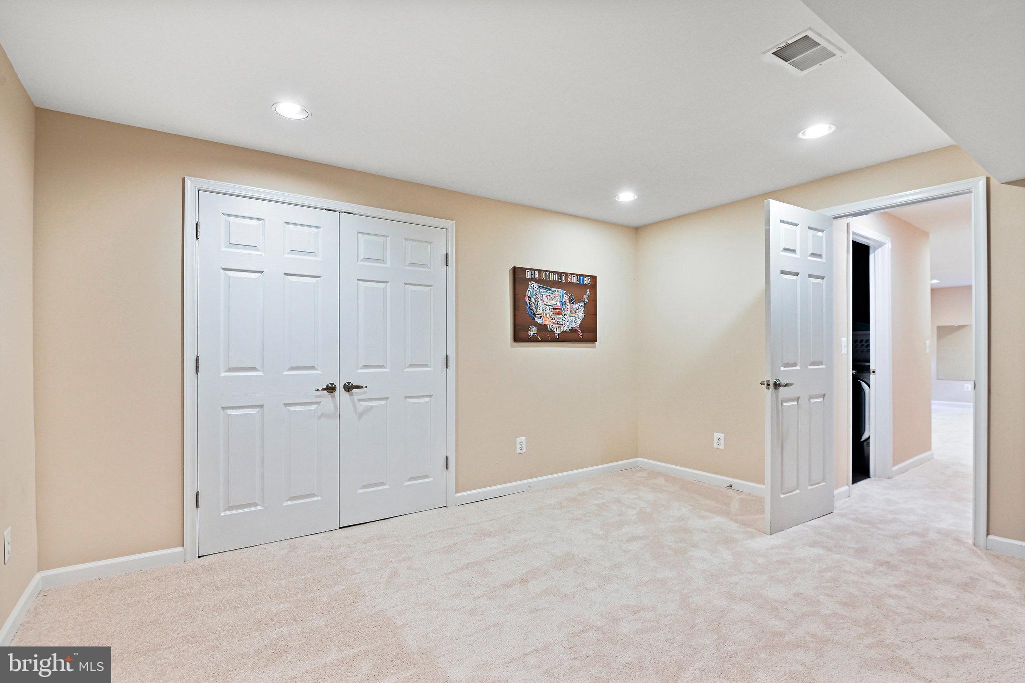 SYCAMORE LAKES - Residential