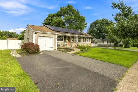 MLS: NJGL2076130
