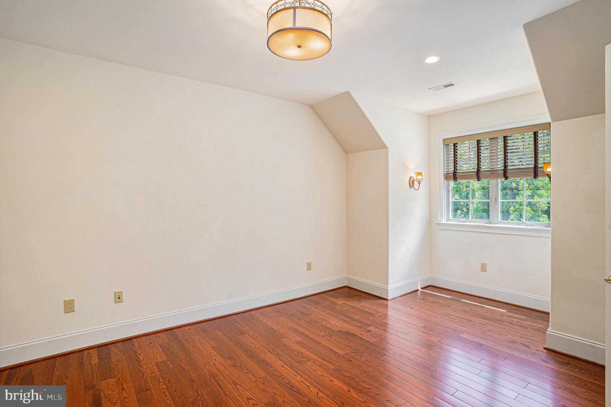 HAVERFORD RESERVE - Residential