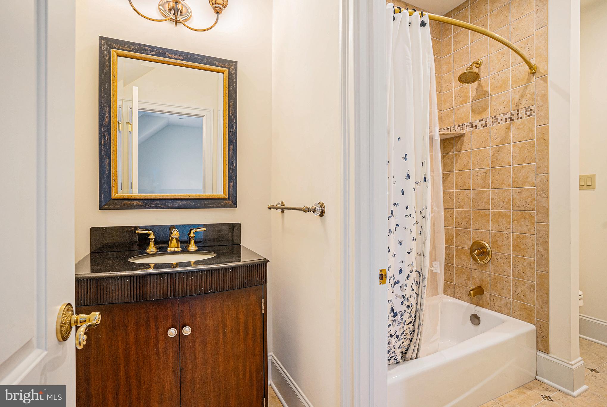 HAVERFORD RESERVE - Residential