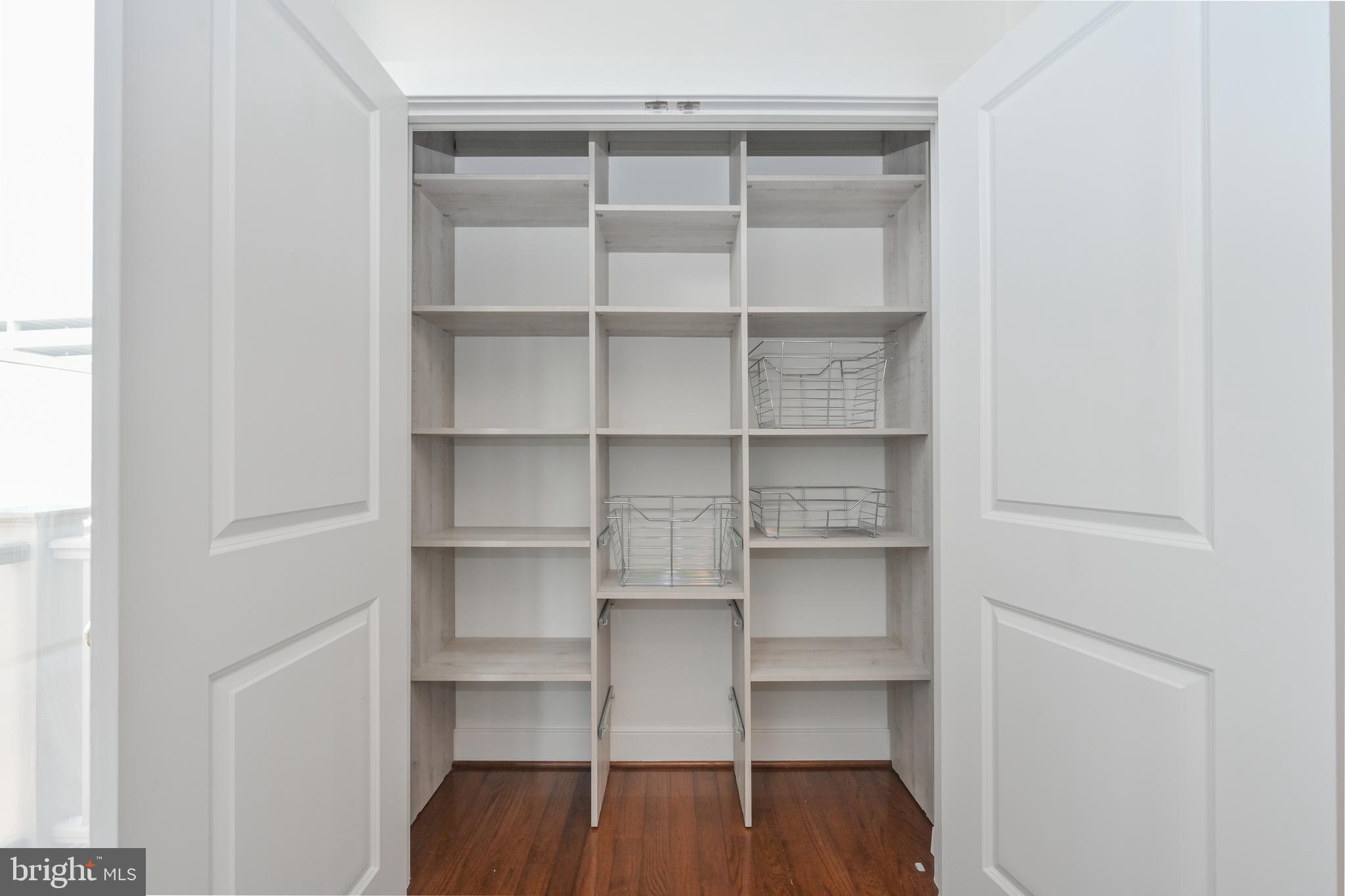8337 LOOKING GLASS WAY