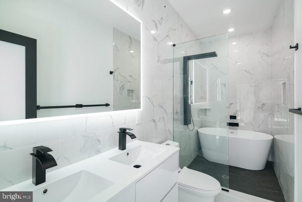 Photo of 930 N 2nd Street, PHILADELPHIA, PA 19123 (MLS # PAPH2673670)