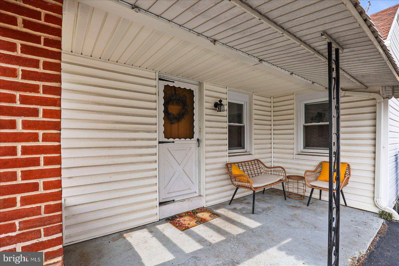 1314 CANTERBURY LANE