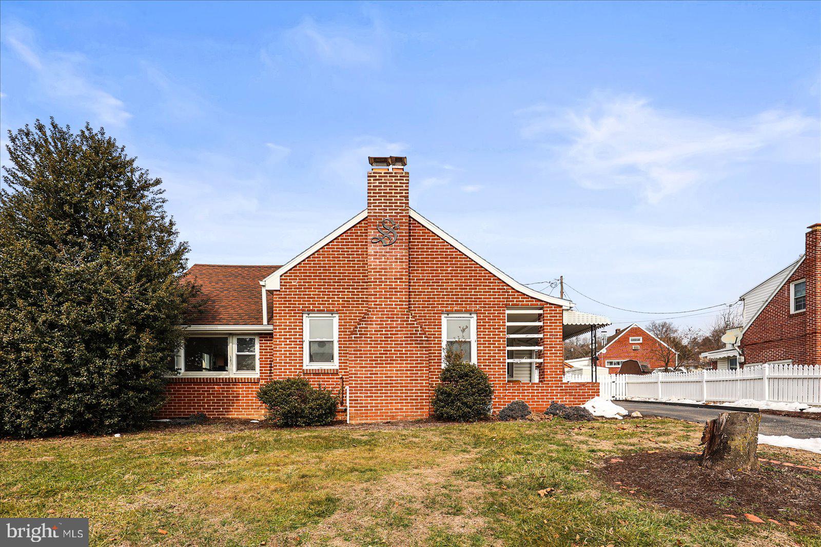 1314 CANTERBURY LANE