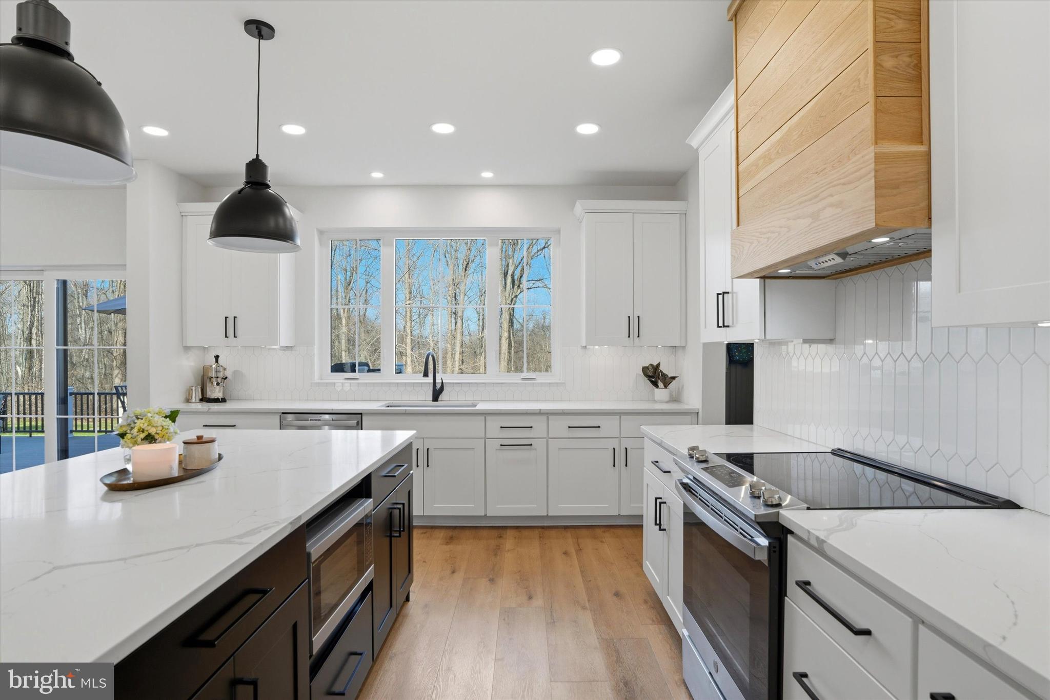 PROVIDENCE MEADOWS - Residential