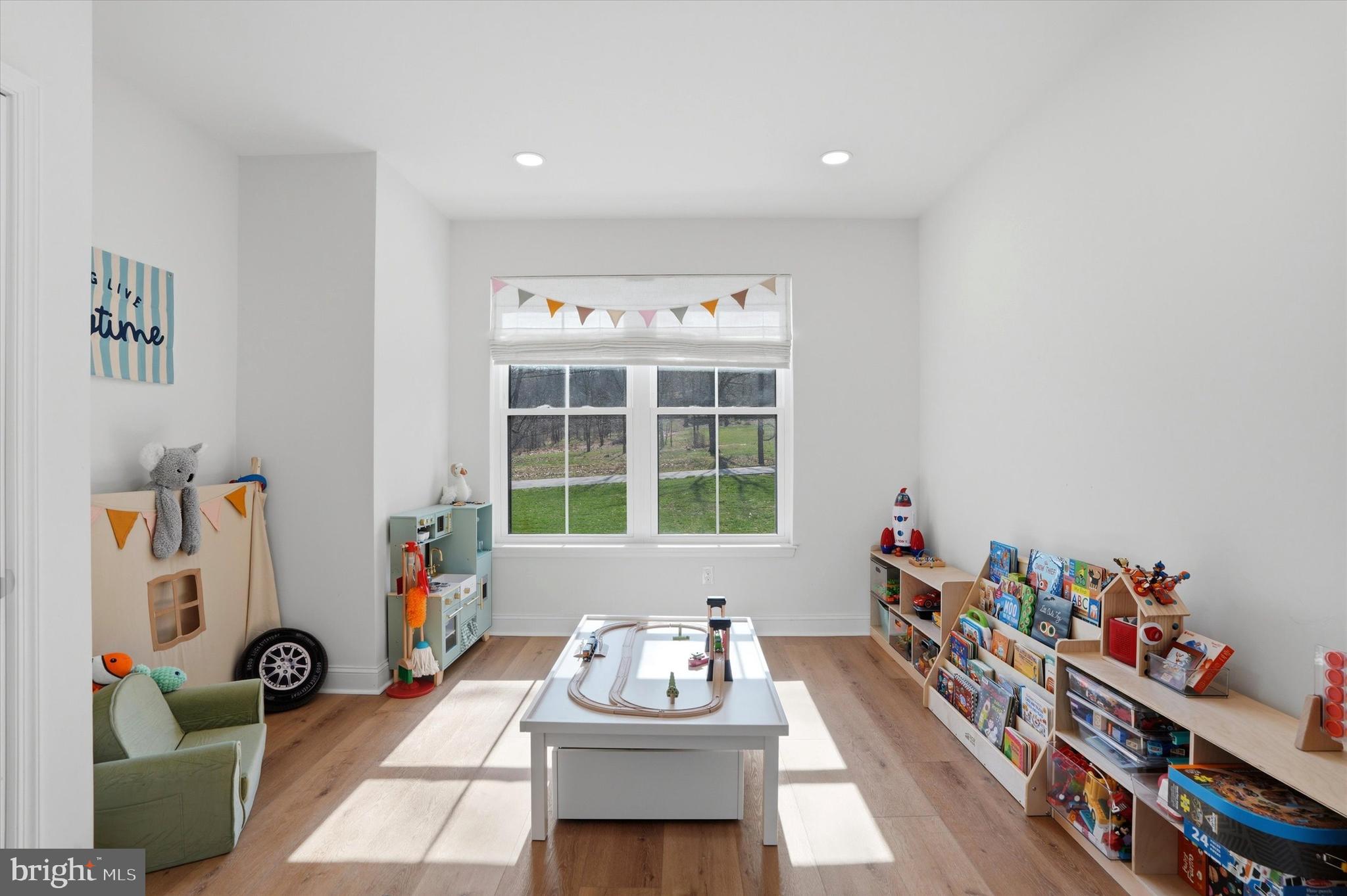 PROVIDENCE MEADOWS - Residential