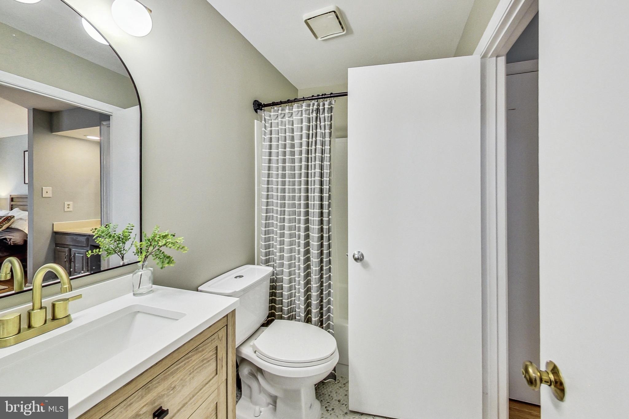 WINDGATE II - Residential