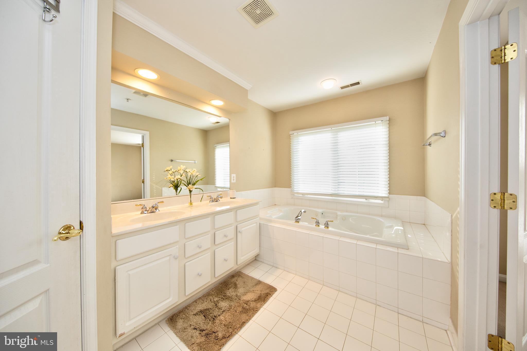 IRWINS CHOICE - Residential Lease