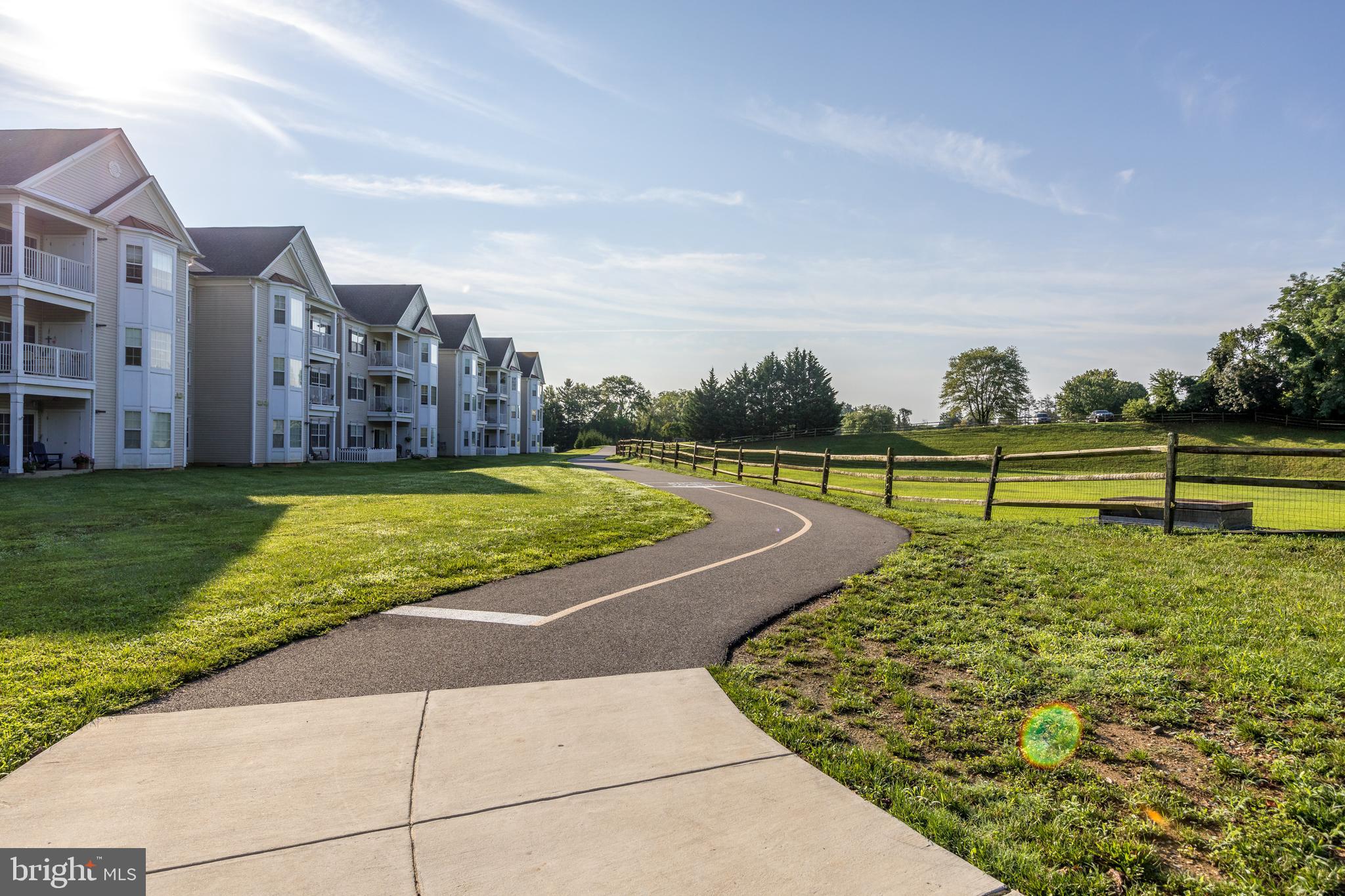 IRWINS CHOICE - Residential Lease