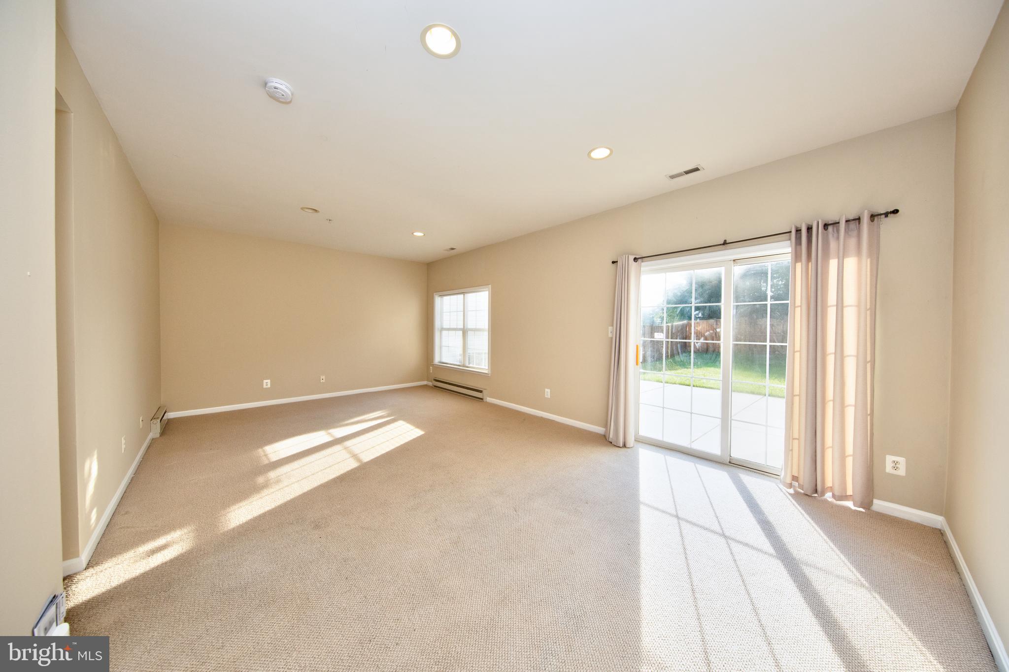 IRWINS CHOICE - Residential Lease