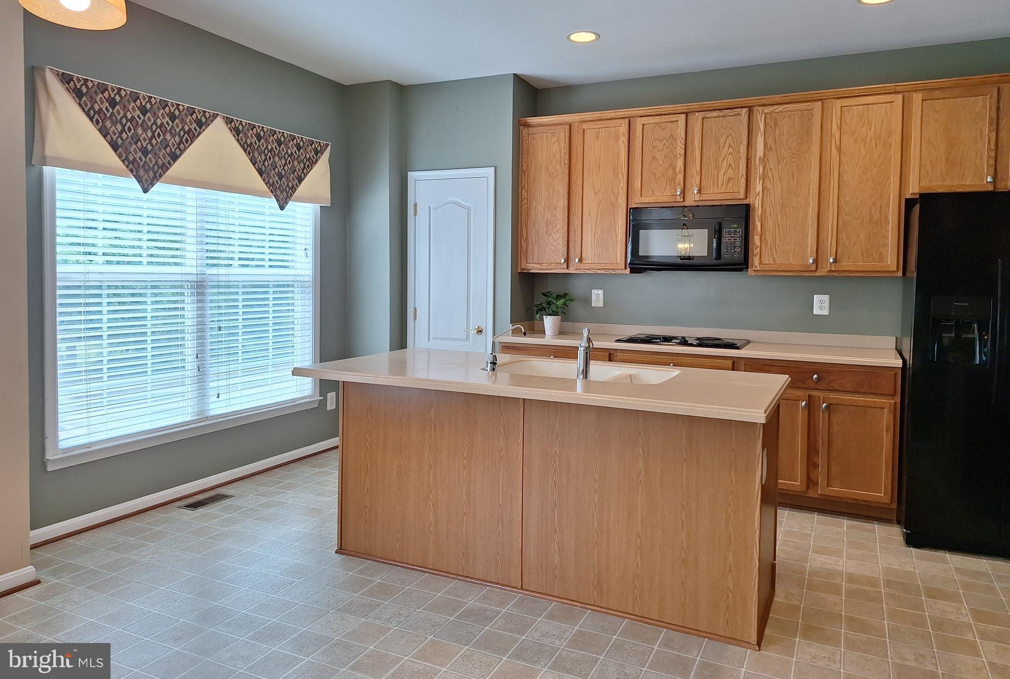 IRWINS CHOICE - Residential Lease