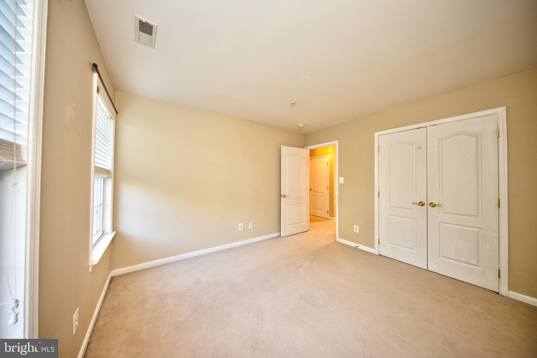 IRWINS CHOICE - Residential Lease