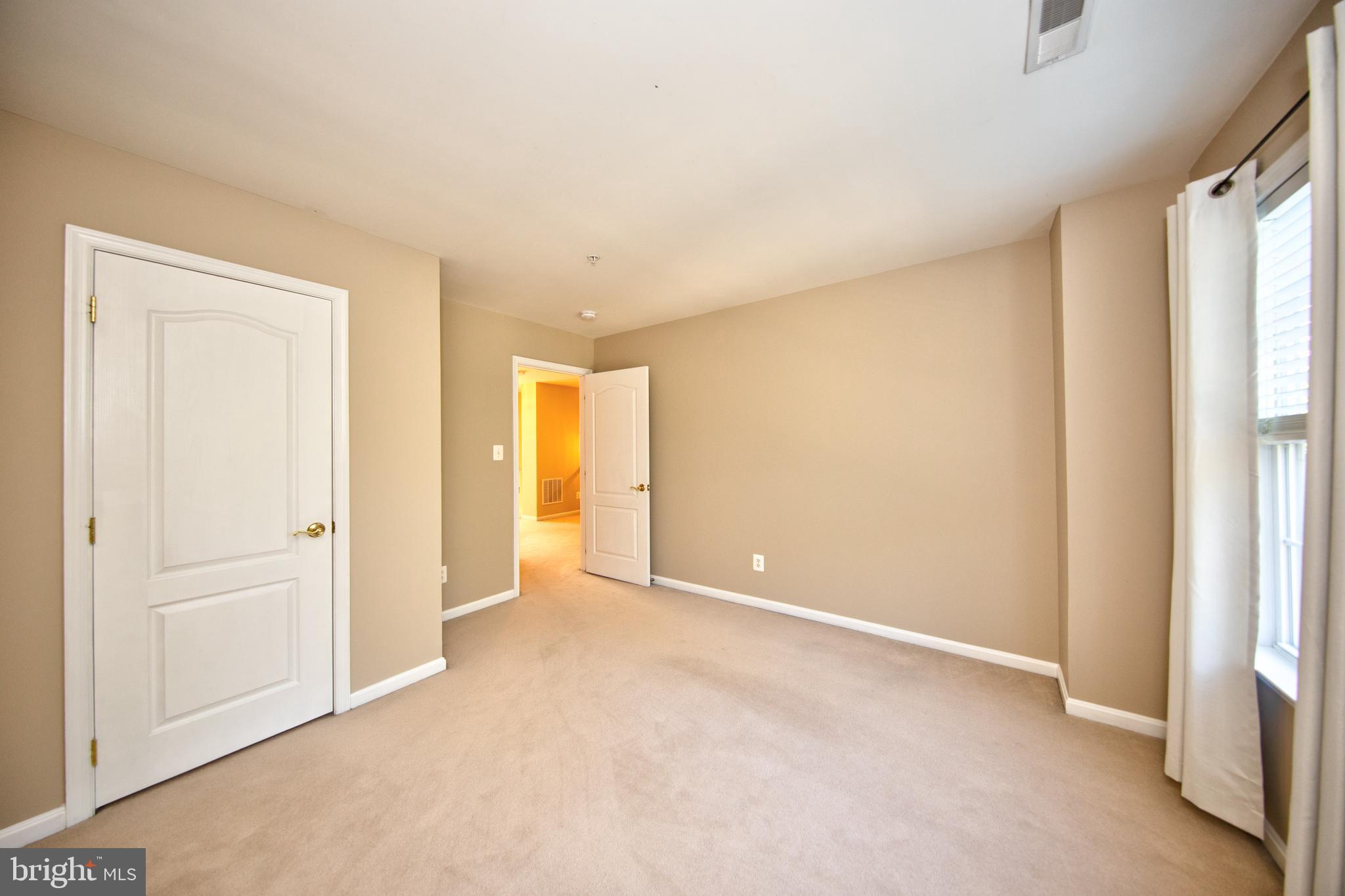 IRWINS CHOICE - Residential Lease