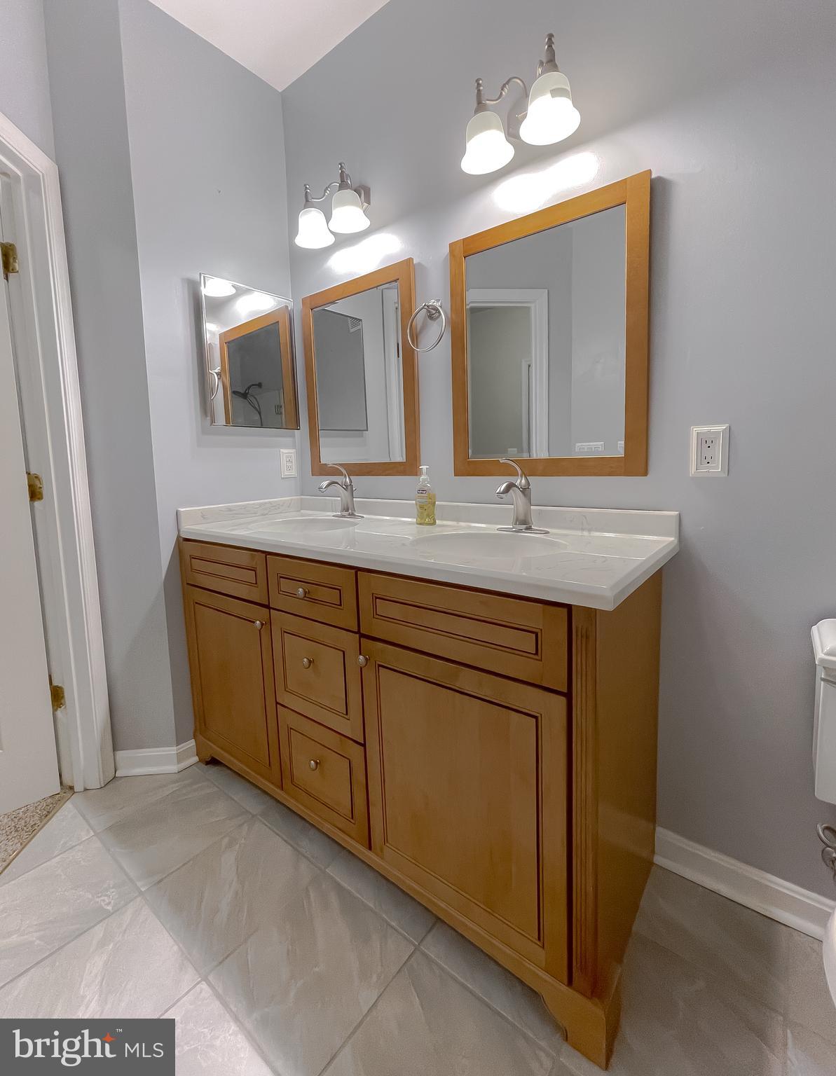 SOLOMANS LANDING CONDOMINIUMS - Residential