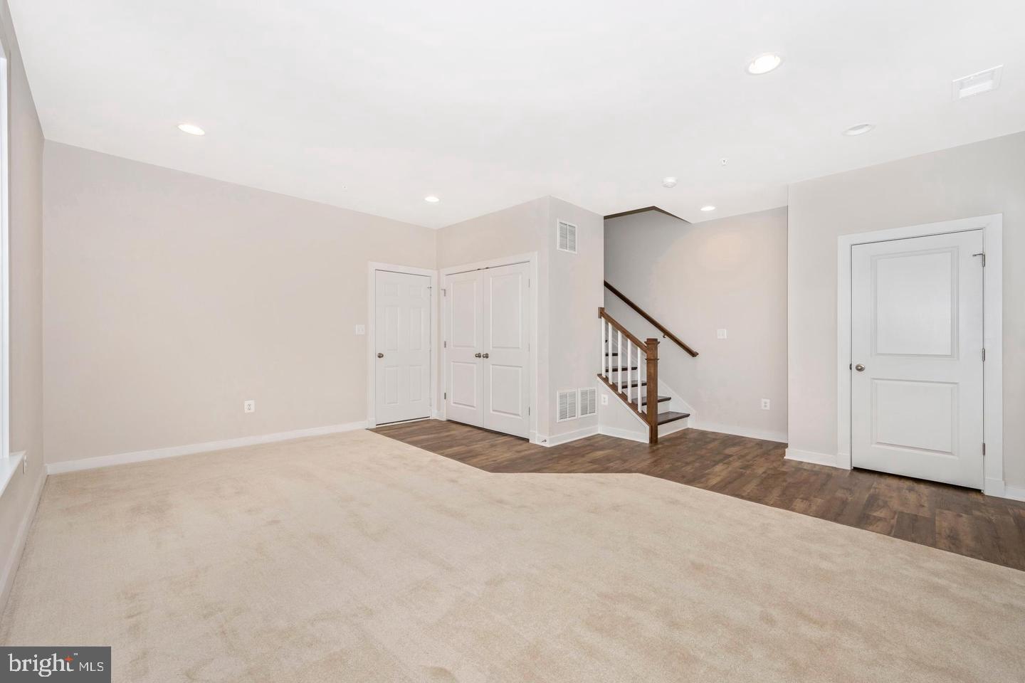 VILLAGES OF URBANA - Residential