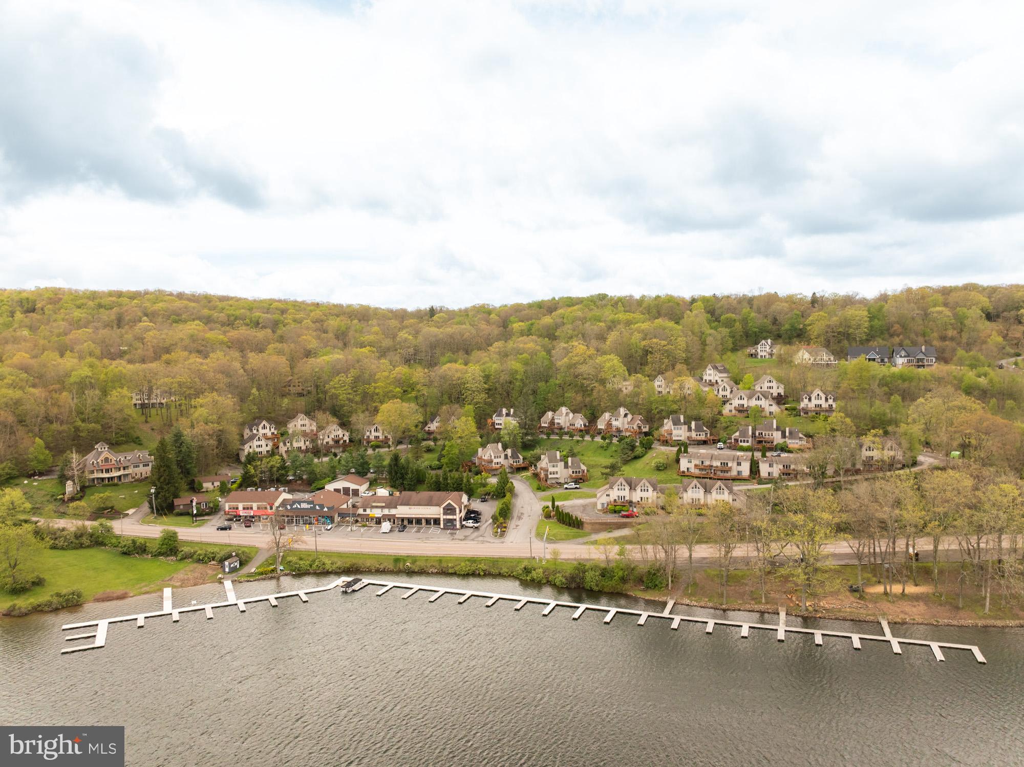 TRADERS LANDING - Residential