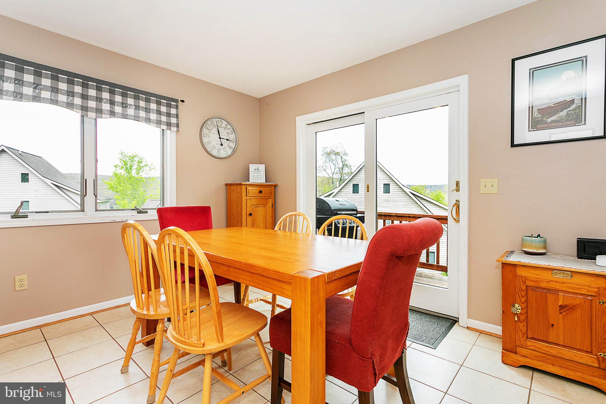 TRADERS LANDING - Residential