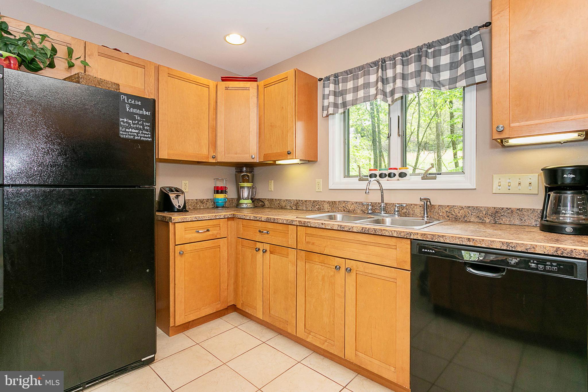 TRADERS LANDING - Residential