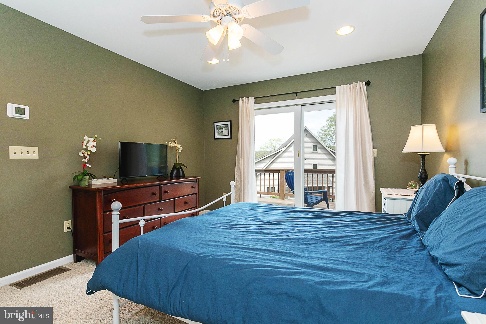 TRADERS LANDING - Residential