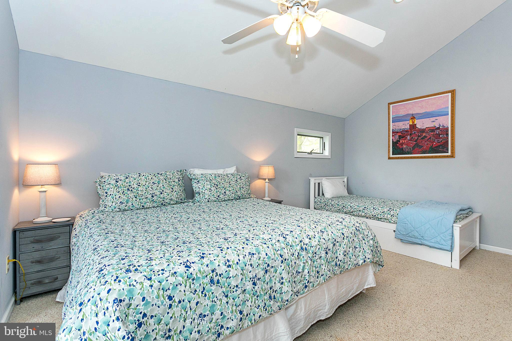 TRADERS LANDING - Residential