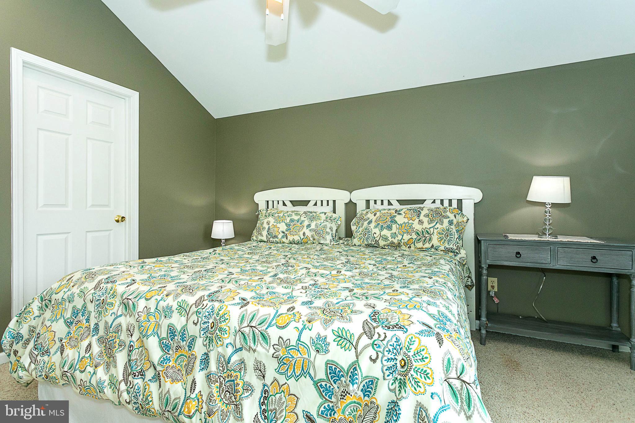 TRADERS LANDING - Residential