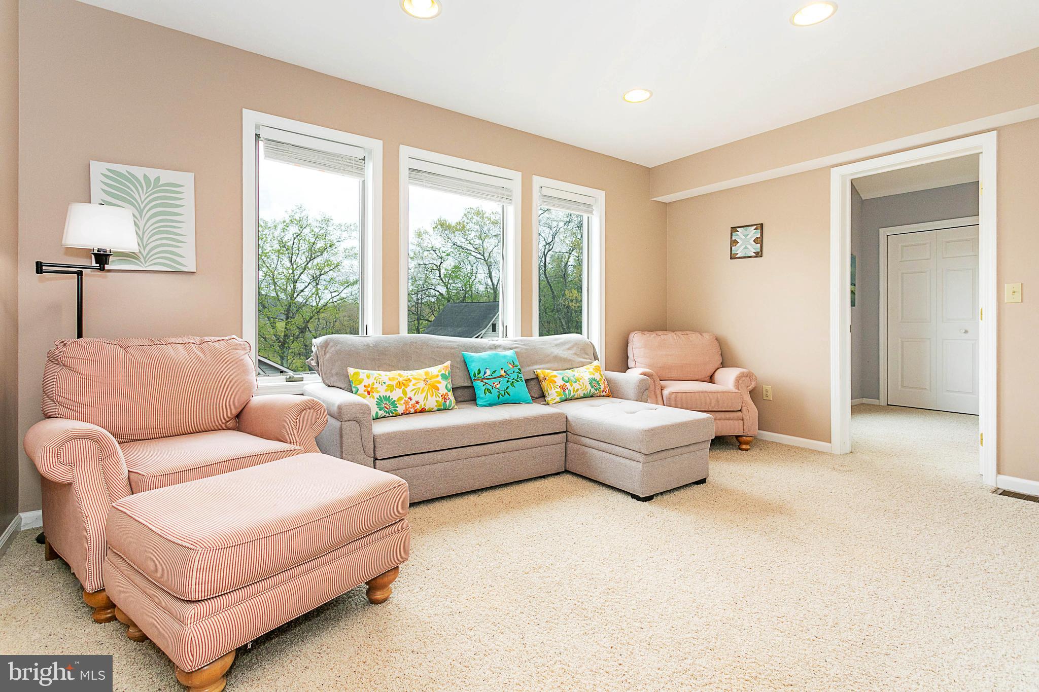 TRADERS LANDING - Residential