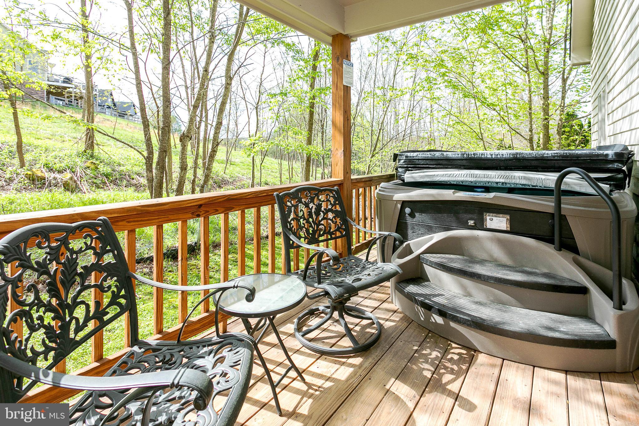 TRADERS LANDING - Residential