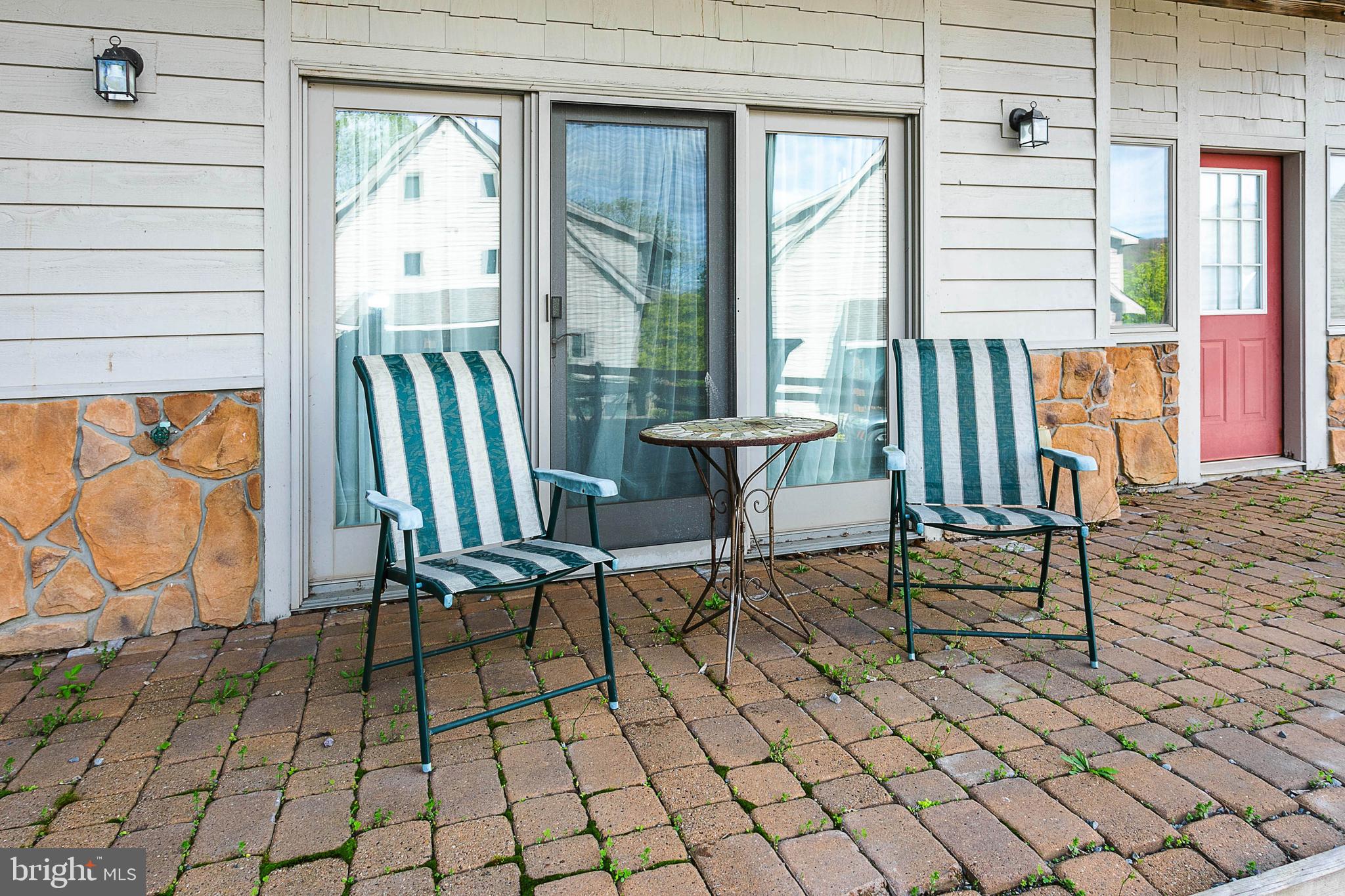 TRADERS LANDING - Residential