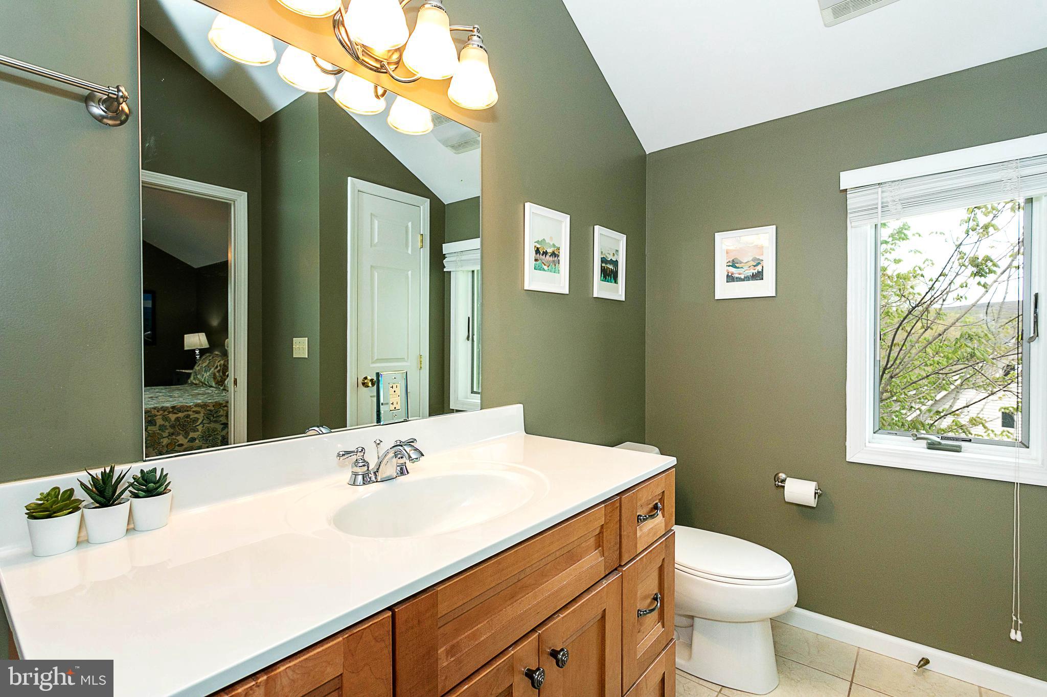 TRADERS LANDING - Residential