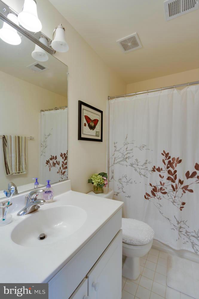 FAIRCREST - Residential Lease