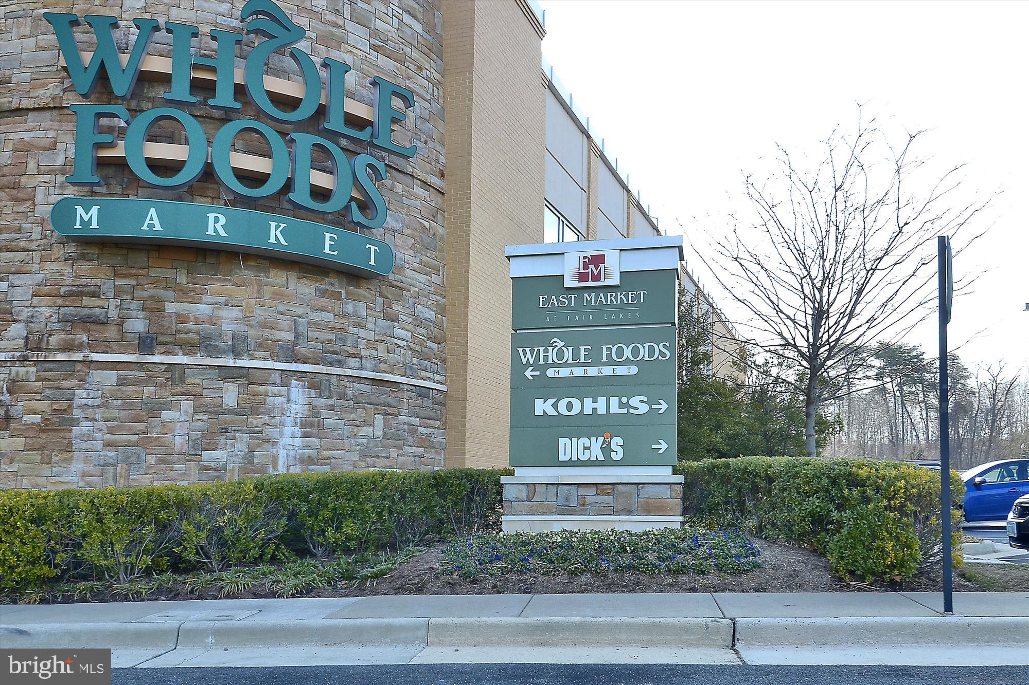 ENCLAVE AT FAIR LAKES - Residential