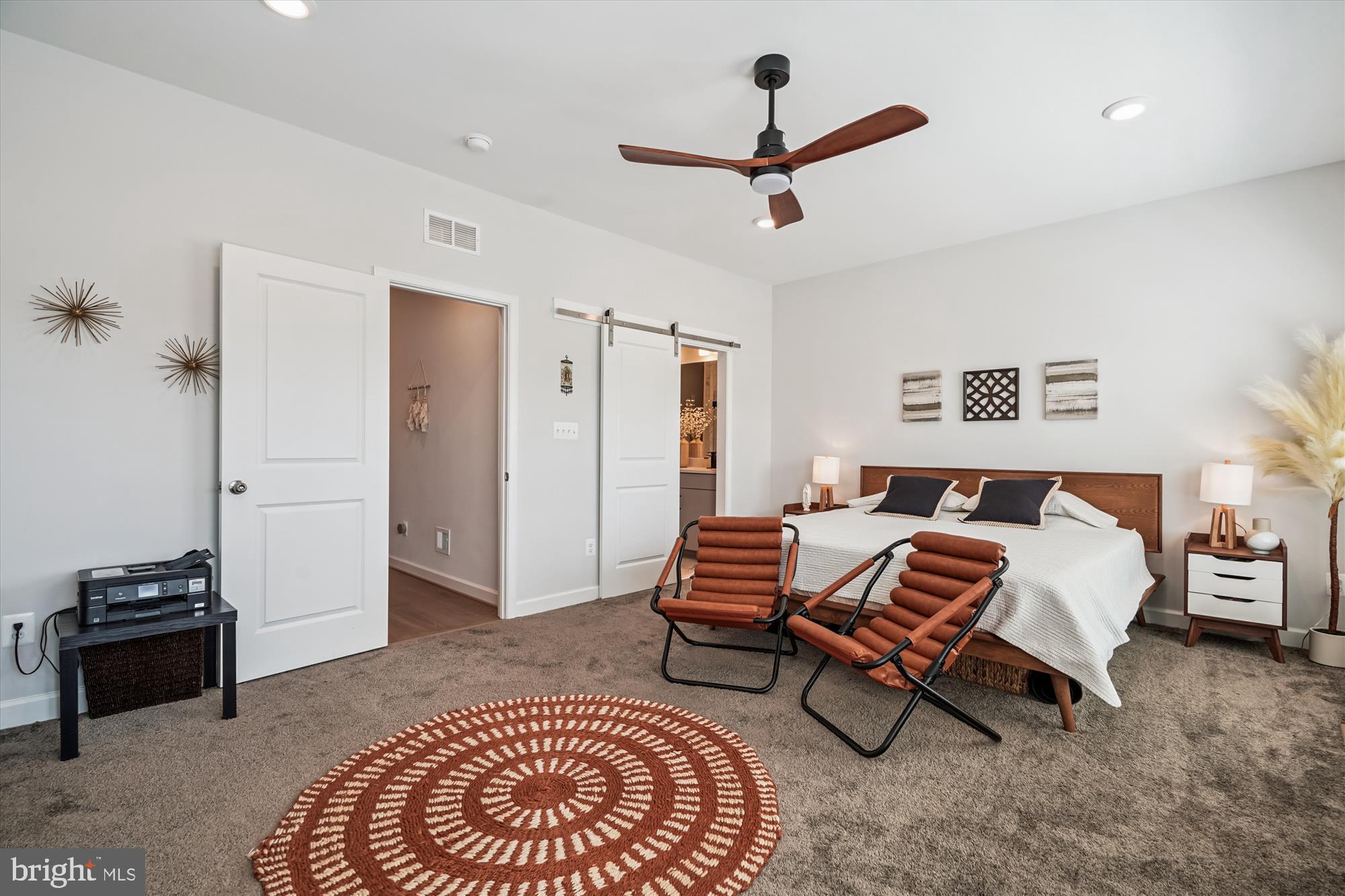 ENCLAVE AT FAIR LAKES - Residential