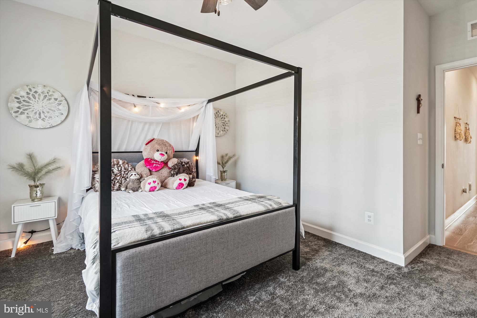 ENCLAVE AT FAIR LAKES - Residential