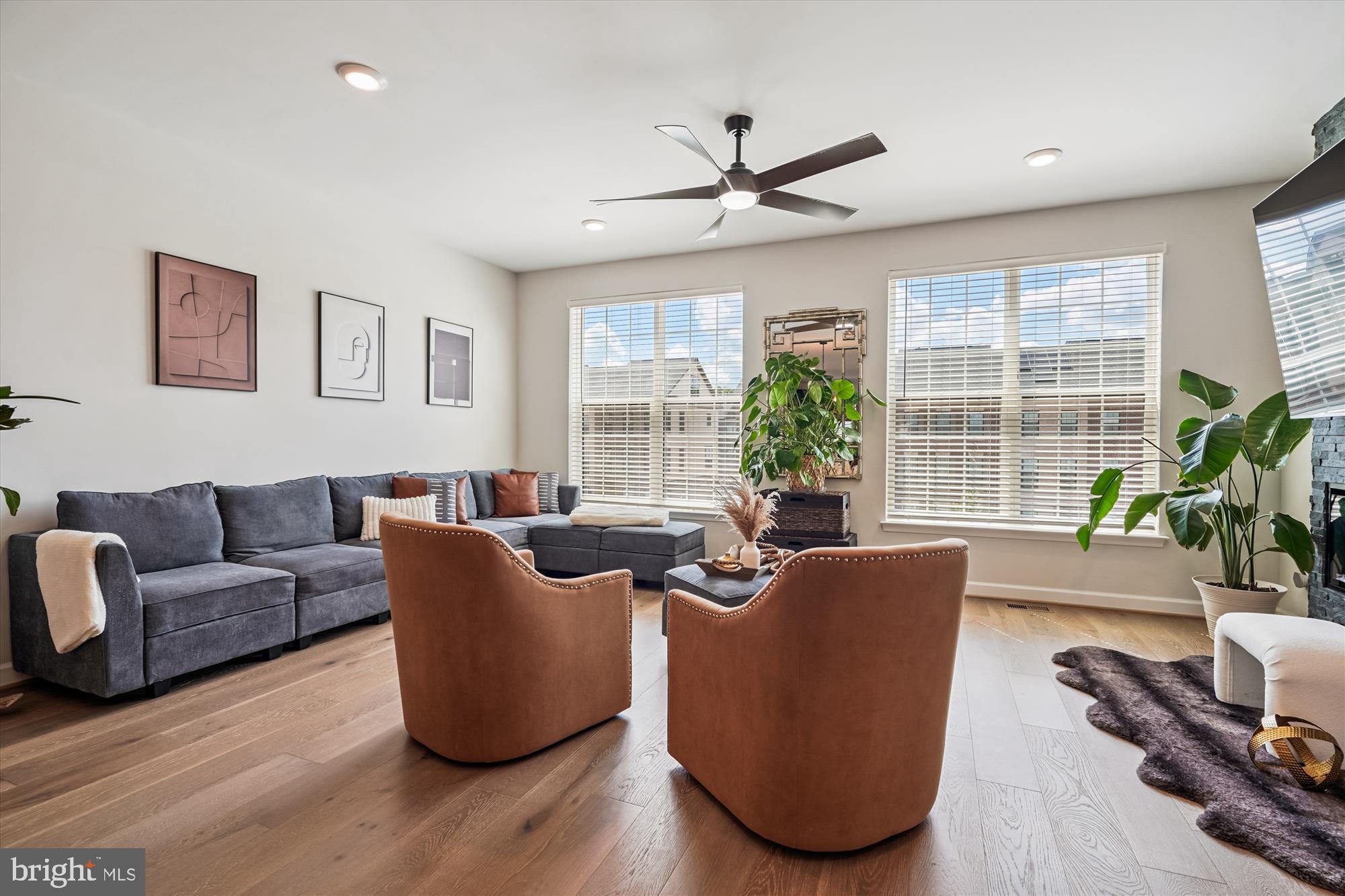 ENCLAVE AT FAIR LAKES - Residential