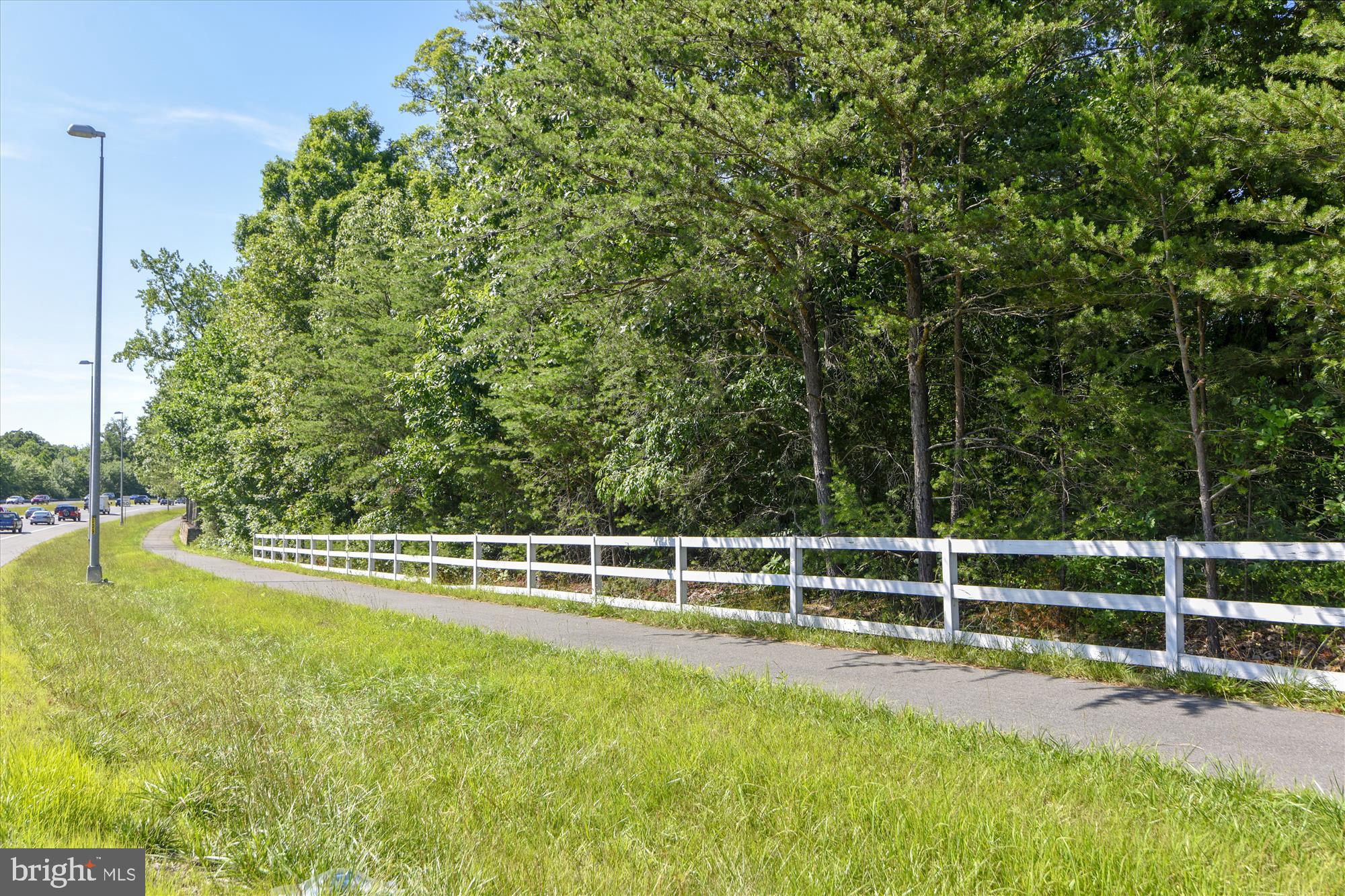 ENCLAVE AT FAIR LAKES - Residential