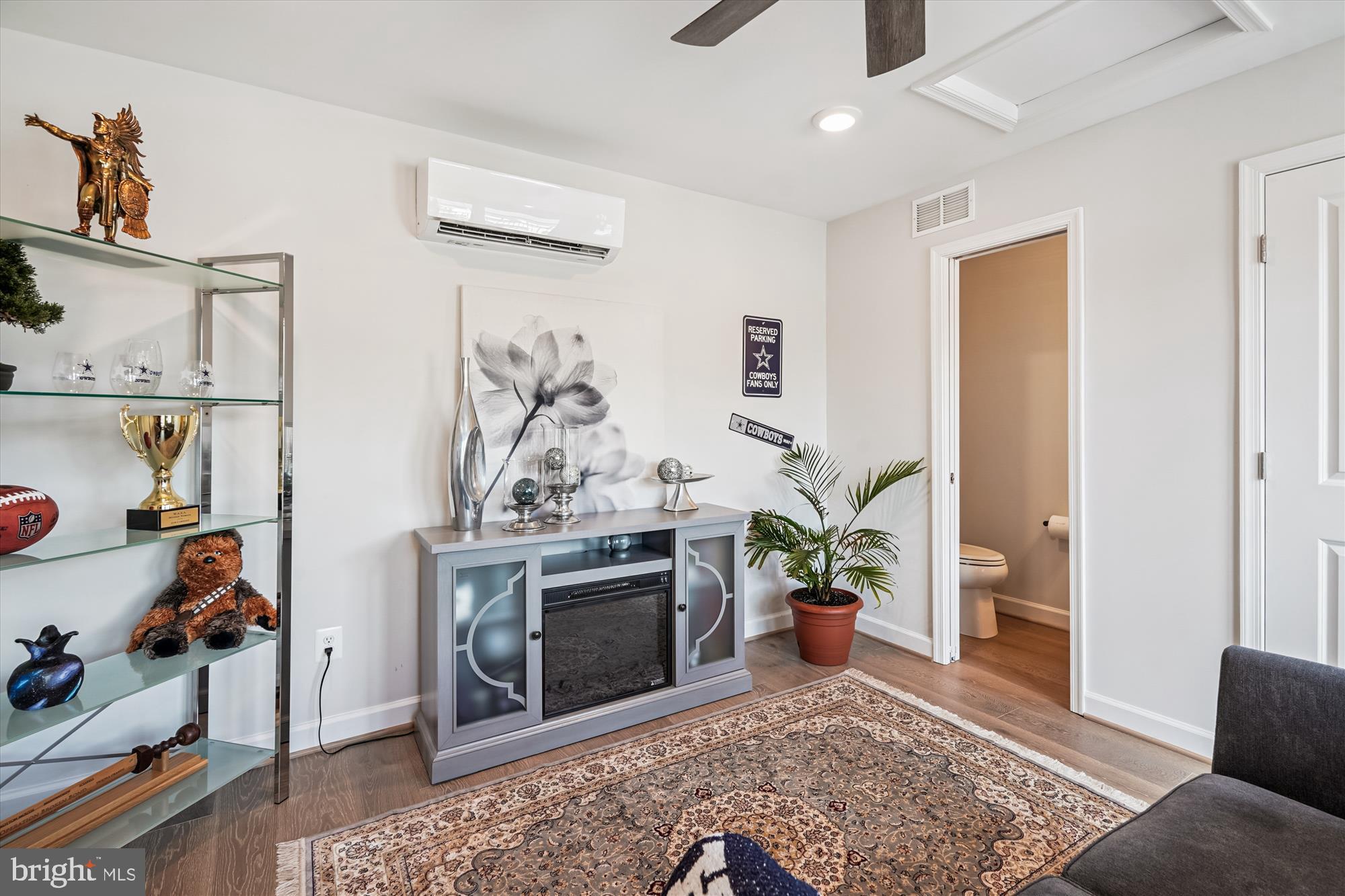 ENCLAVE AT FAIR LAKES - Residential