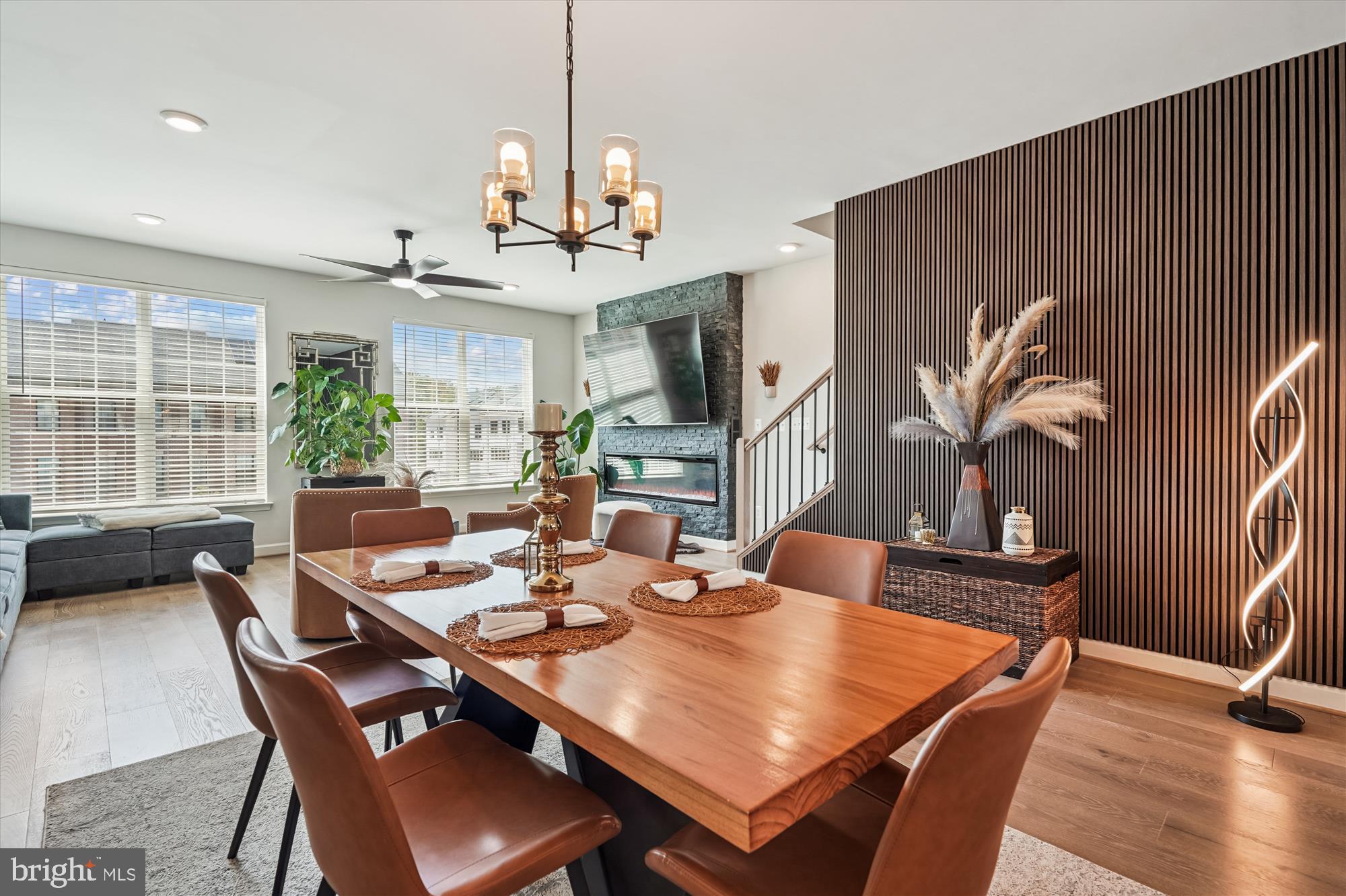 ENCLAVE AT FAIR LAKES - Residential